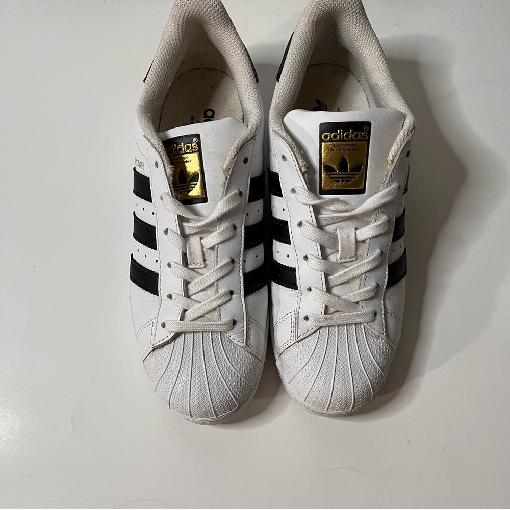 Adidas black and white superstar size 7.5 - Picture 4 of 16